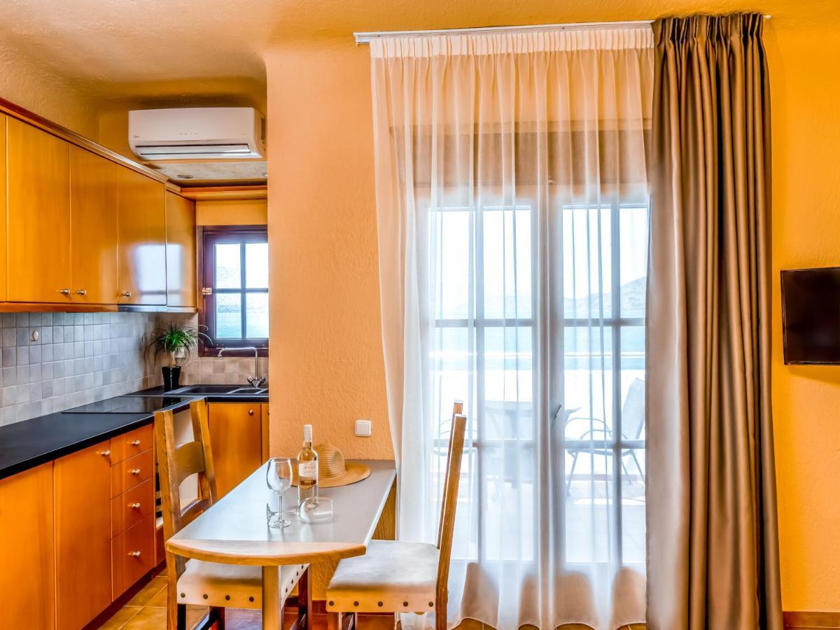 Elounda Alikes Suites & Studios מראה חיצוני תמונה